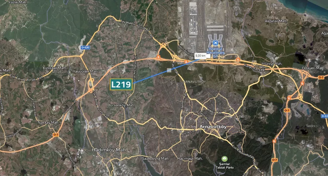 For sale, land opposite the Emlak Konut project and directly on the Istanbul Canal in Arnavutkoy, Dursunköy. | L219
