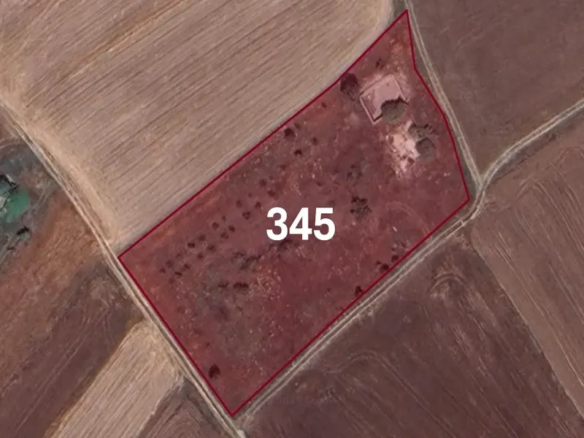 Land for Sale in Arnavutköy Hacımaşlı, Suitable for Residential/Commercial Permit | L345