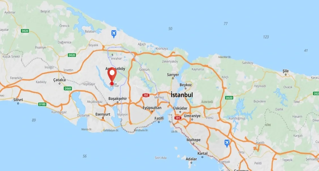 Land for sale in Arnavutköy, Hacımaşlı, suitable for residential + commercial licensing | L353